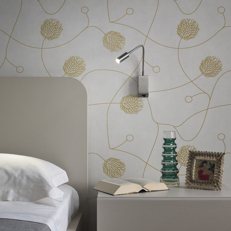 Hello Wall lamp