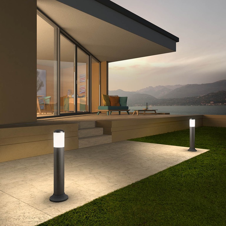 Pencil Bollard