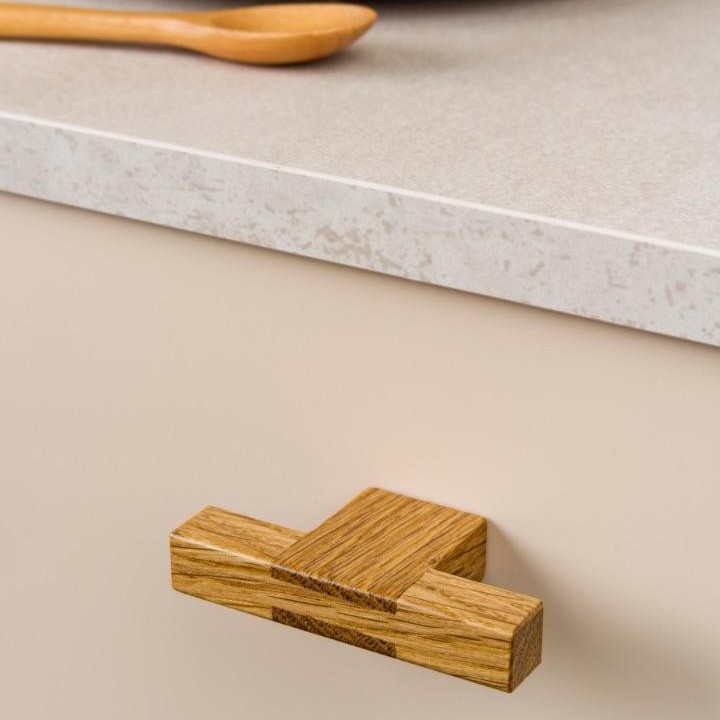 HAKO Möbelknopf und Möbelgriff aus Holz in Eiche oder Walnuss für Schränke und Schubladen